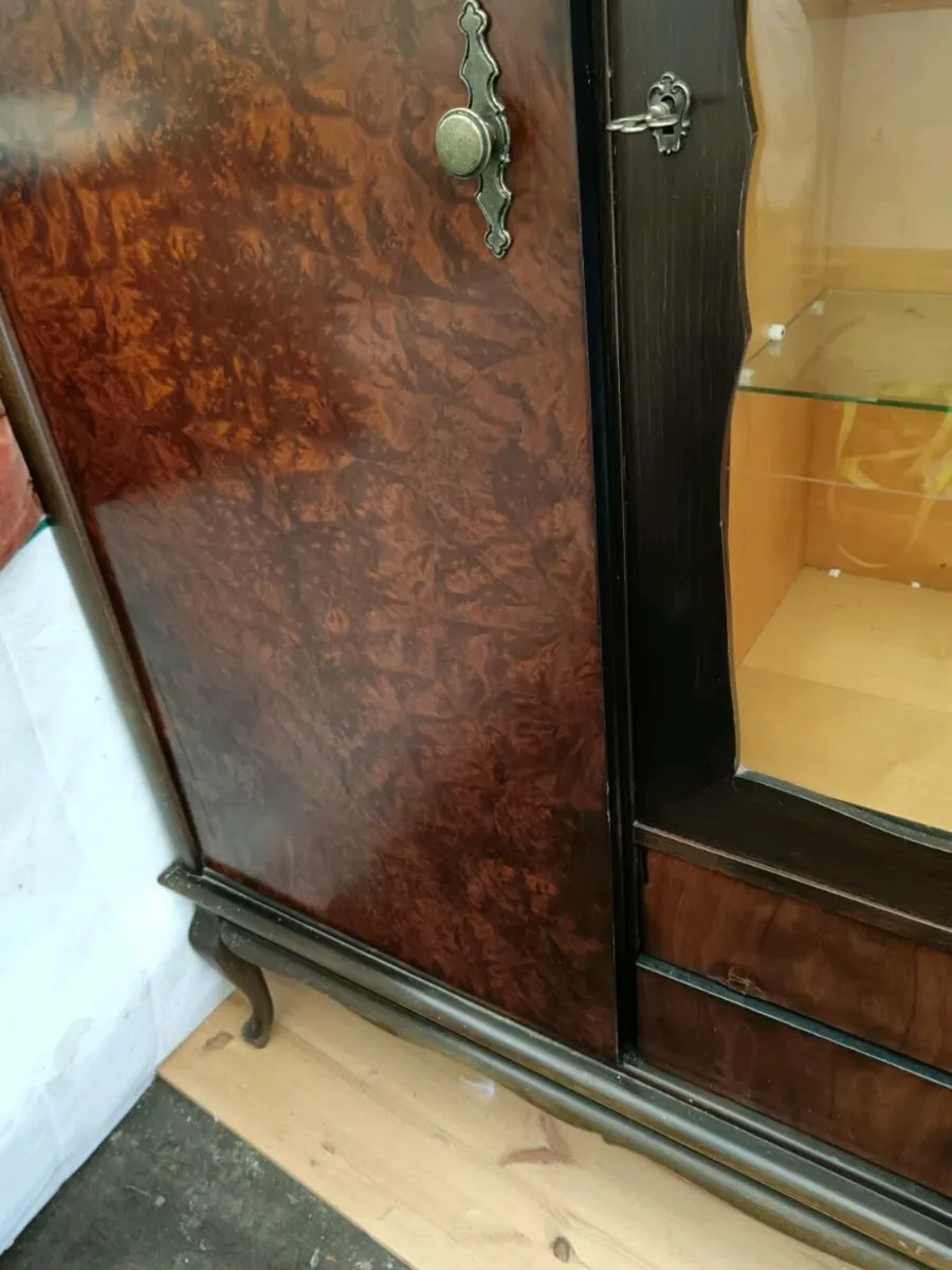 Cocktail cabinet - Image 1