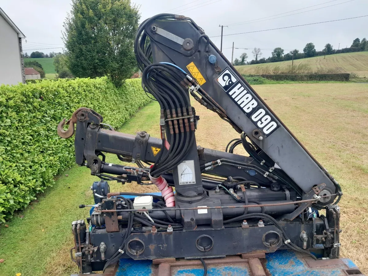 Hiab 090 crane - Image 1