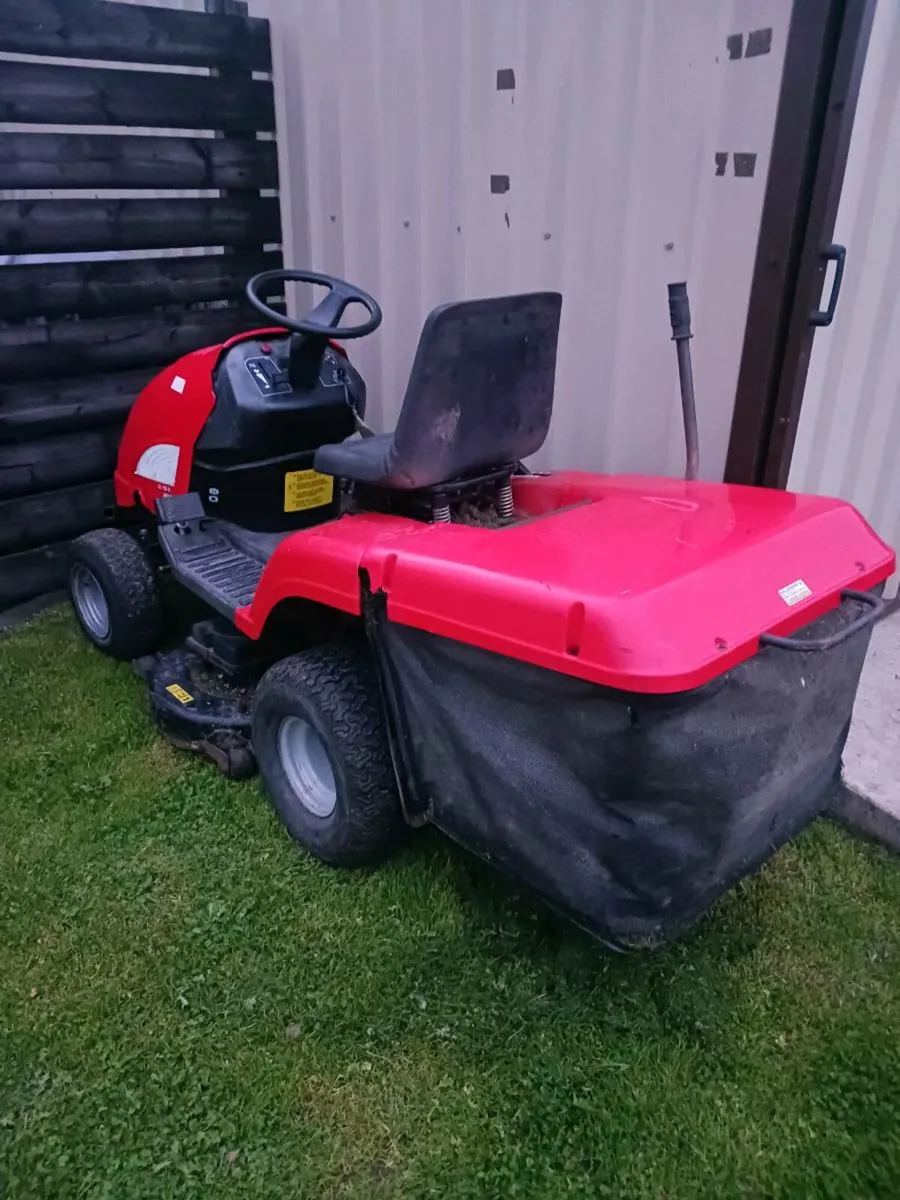Ride on mower - Image 2