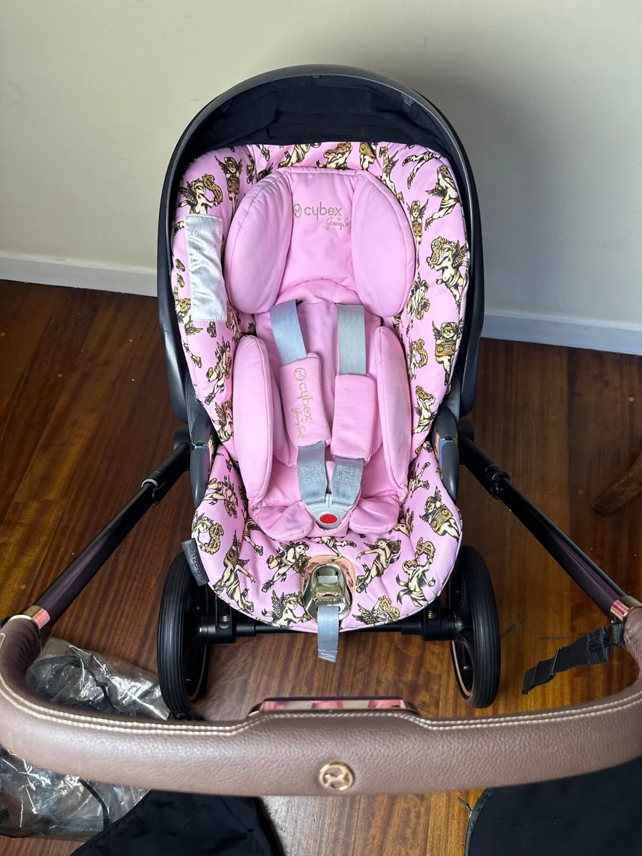 Cybex Priam Wings Angel 3 in 1 - Image 2