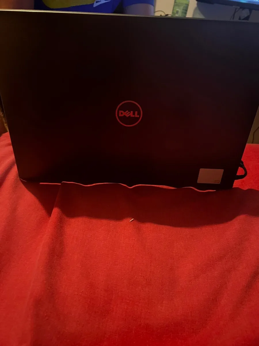 Laptop - Image 1