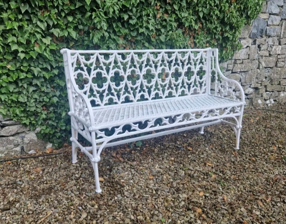 Cast iron chair - Image 1