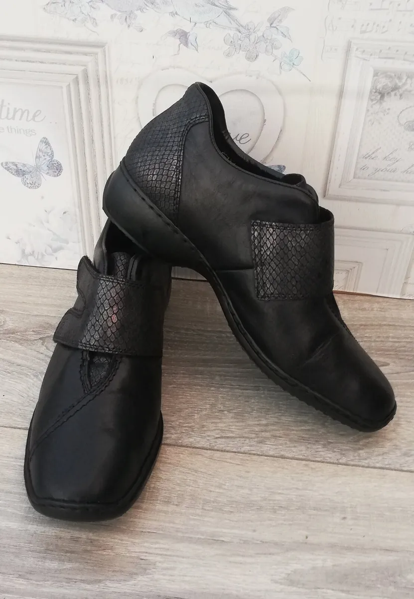 Ladies Rieker antistress black leather wedge shoe - Image 2