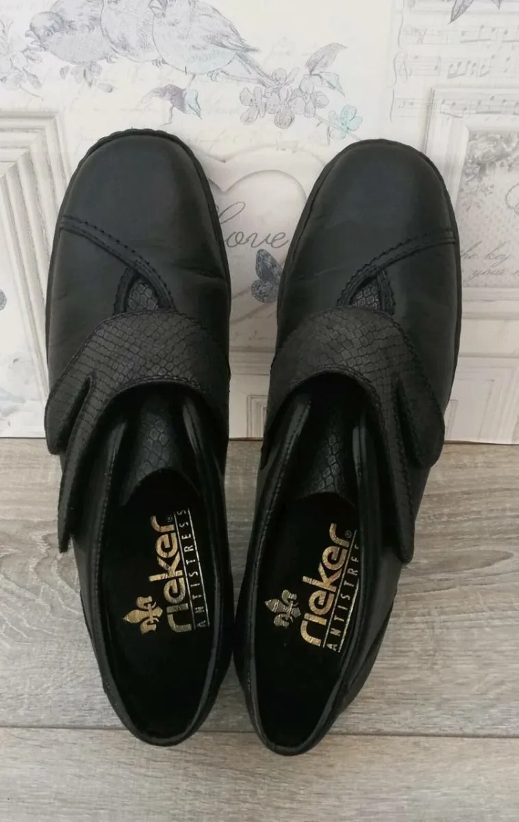Ladies Rieker antistress black leather wedge shoe - Image 3