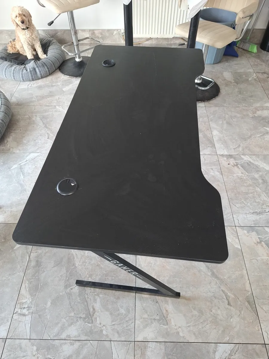Gaming table. - Image 3