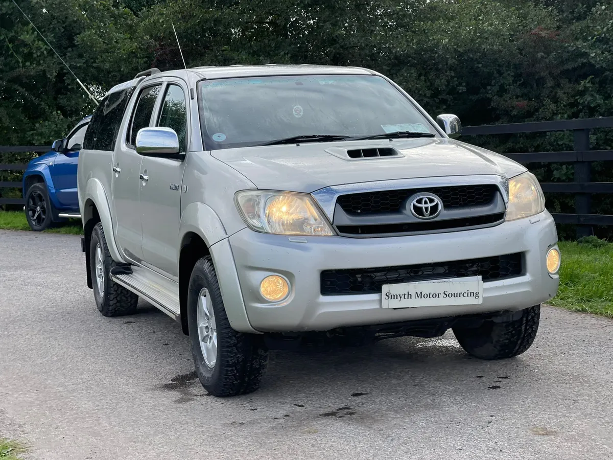 2011 Toyota Hilux 2.5D4D Spotless***** - Image 3