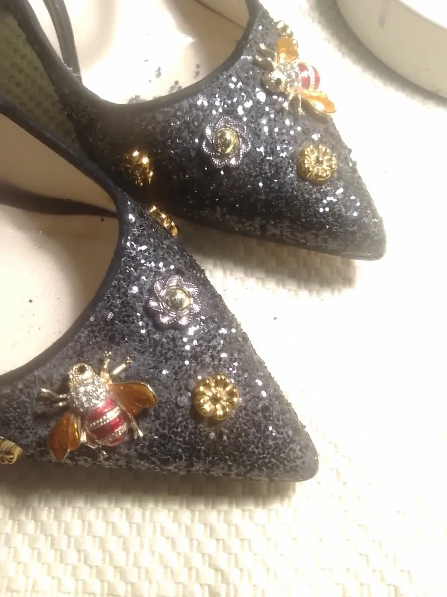 LODI BLACK GLITTER BEE EMBELLISHED SHOES AS NEW 6 - Image 3