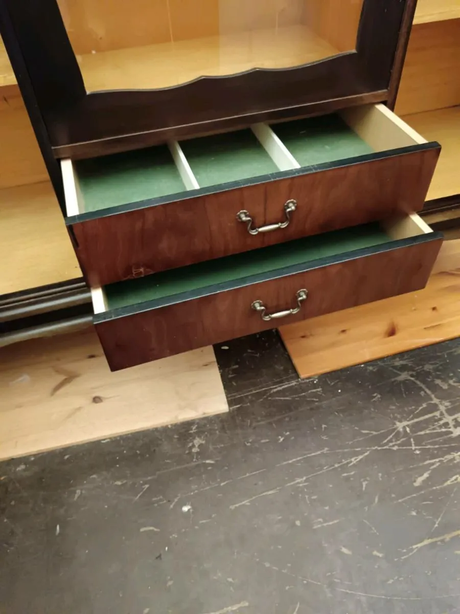 Cocktail cabinet - Image 3