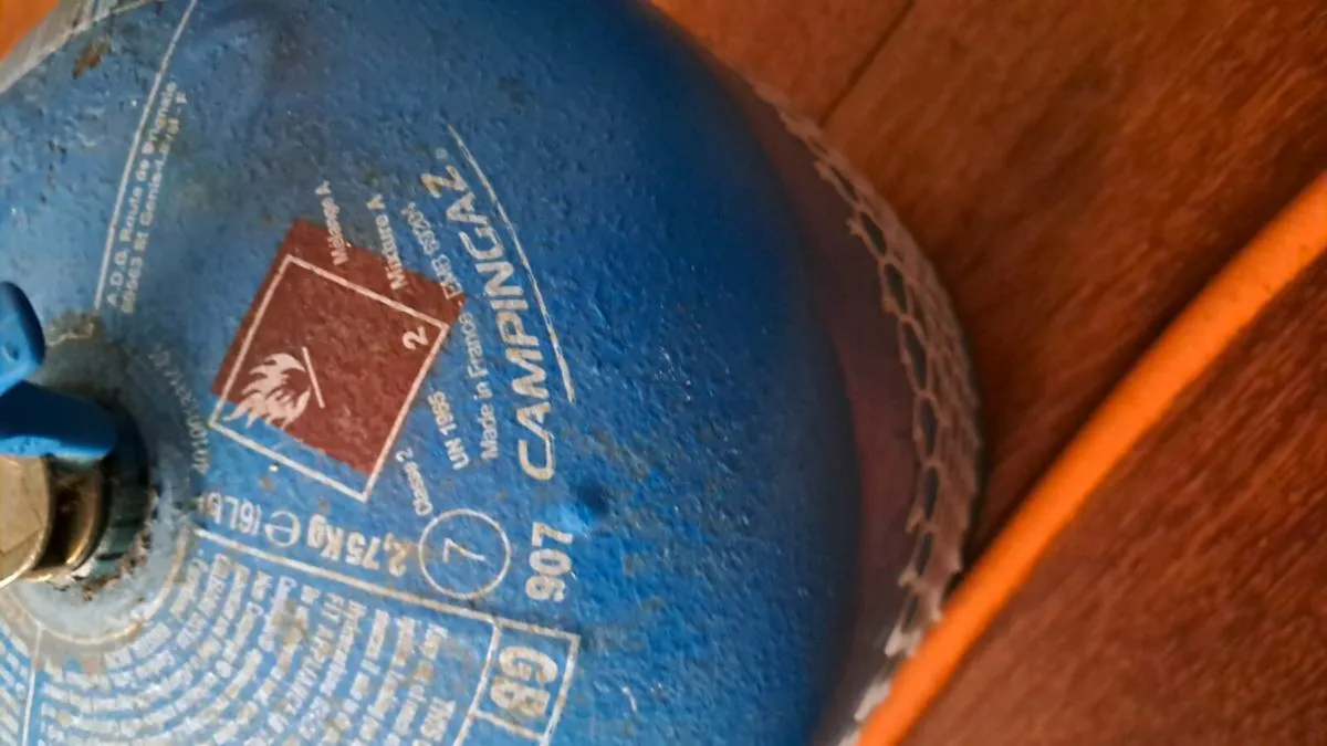 Campingaz Cooker c/w gas bottle - Image 4