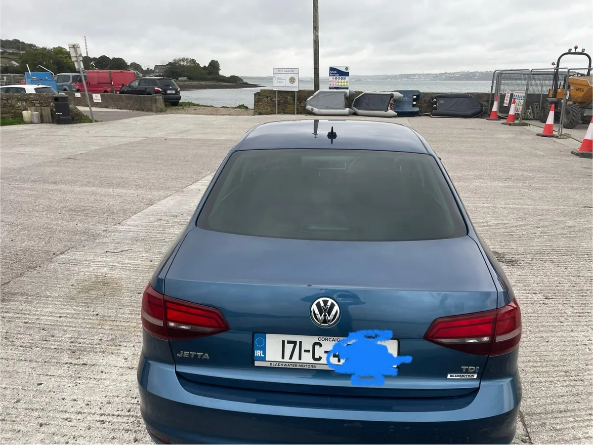 Volkswagen Jetta 2.0 TDI - Image 3