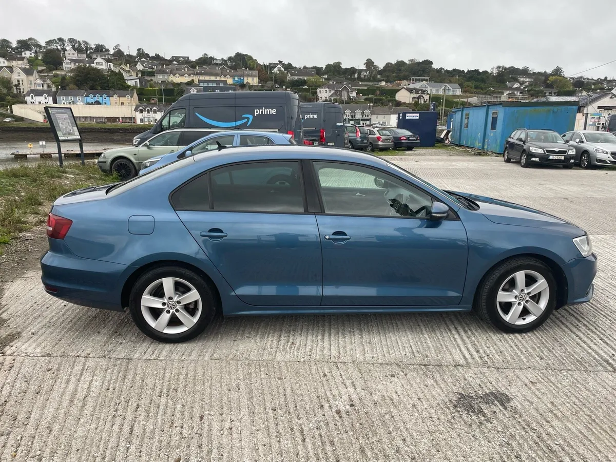 Volkswagen Jetta 2.0 TDI - Image 4