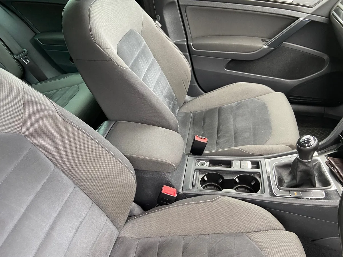 Volkswagen Golf 2013 - Image 4