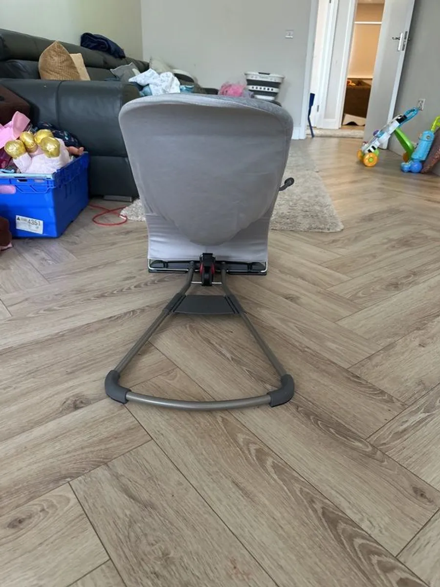 baby bjorn bouncer. Plus Toy bar - Image 2
