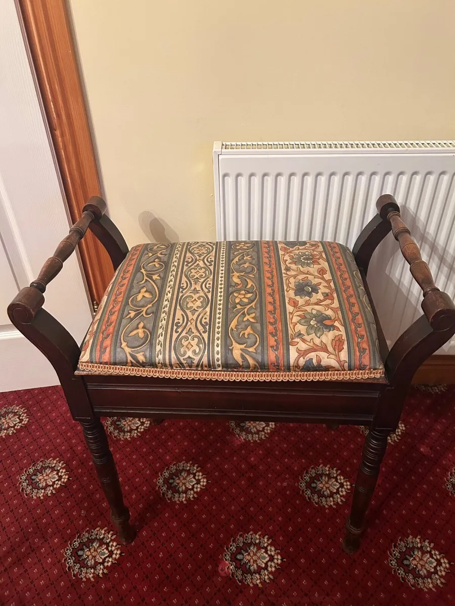 Piano Stall - Image 3