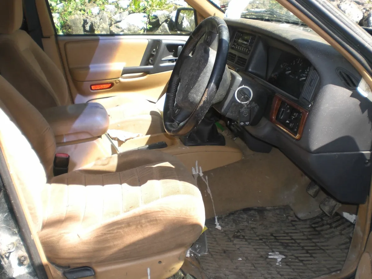 Chrysler Grand  Cherokee Diesel - Image 3