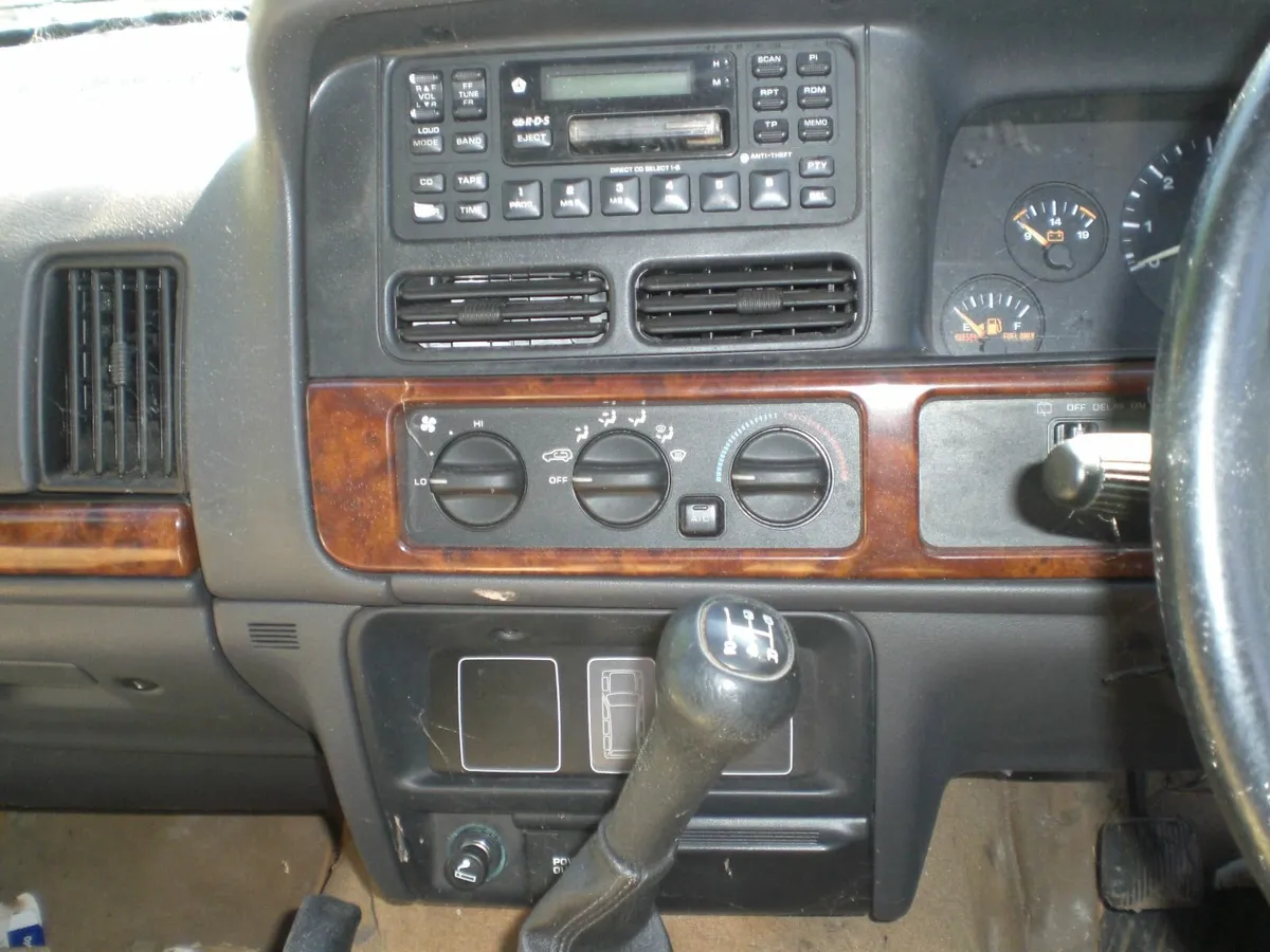Chrysler Grand  Cherokee Diesel - Image 4