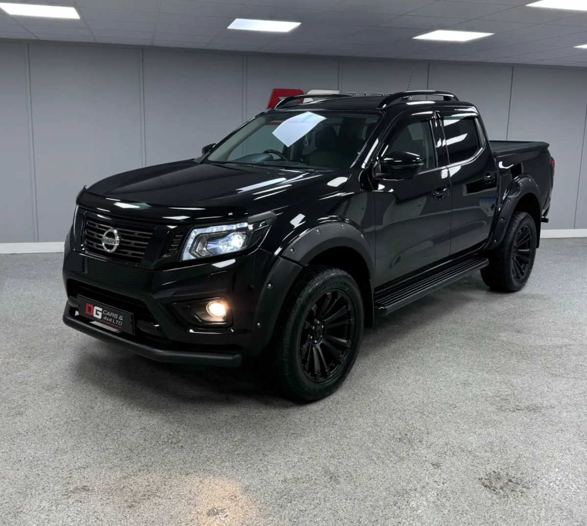 2021 Nissan Navara 2.3 DCI N Guard Automatic - Image 3