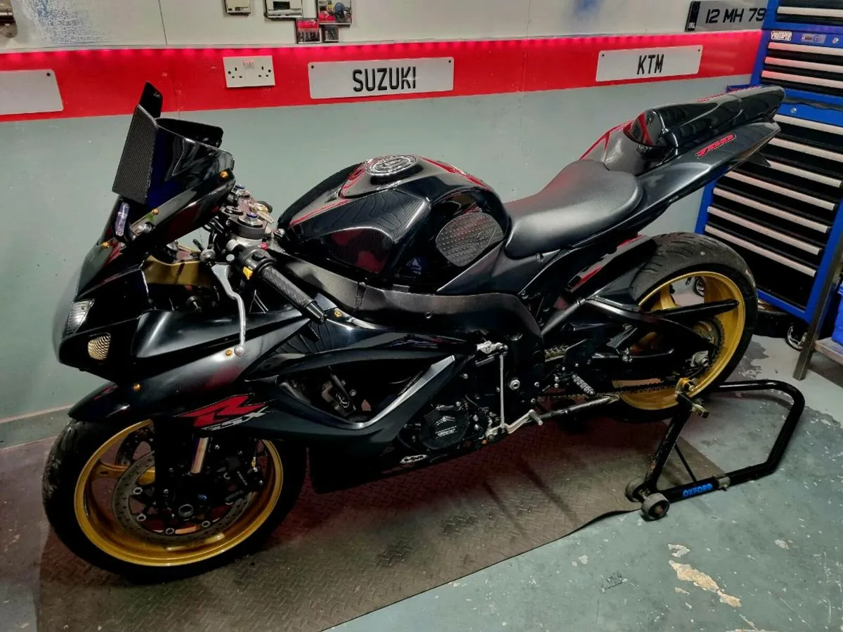 Suzuki gsxr 750 - Image 1