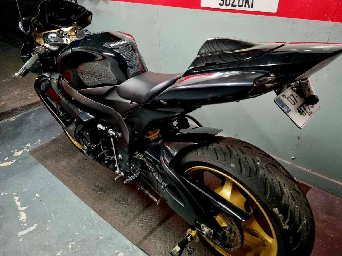 Suzuki gsxr 750 - Image 2