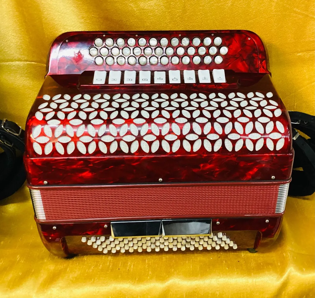 ITALIAN 3 ROW B/C/C SHARP ACCORDION 37/8 - Image 1