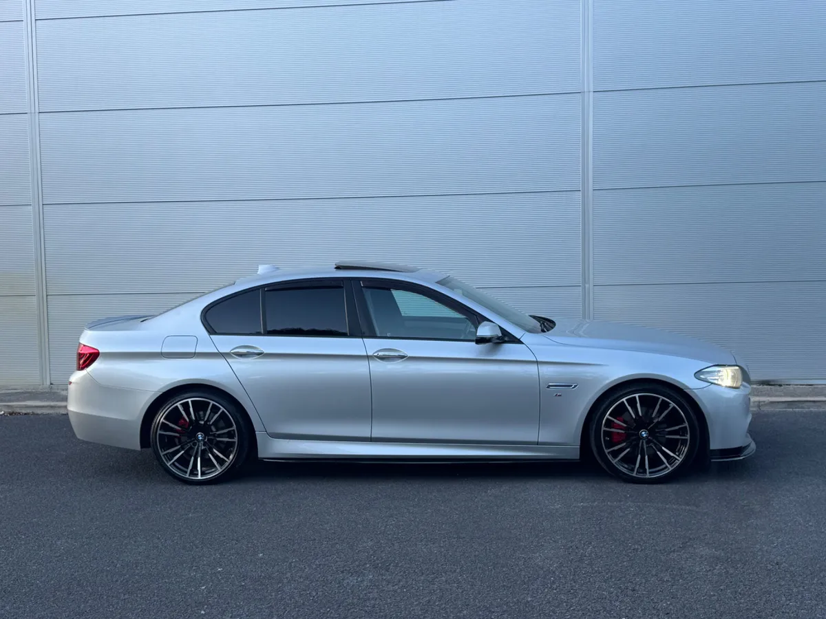 BMW 5-Series 2015 msport auto - Image 2