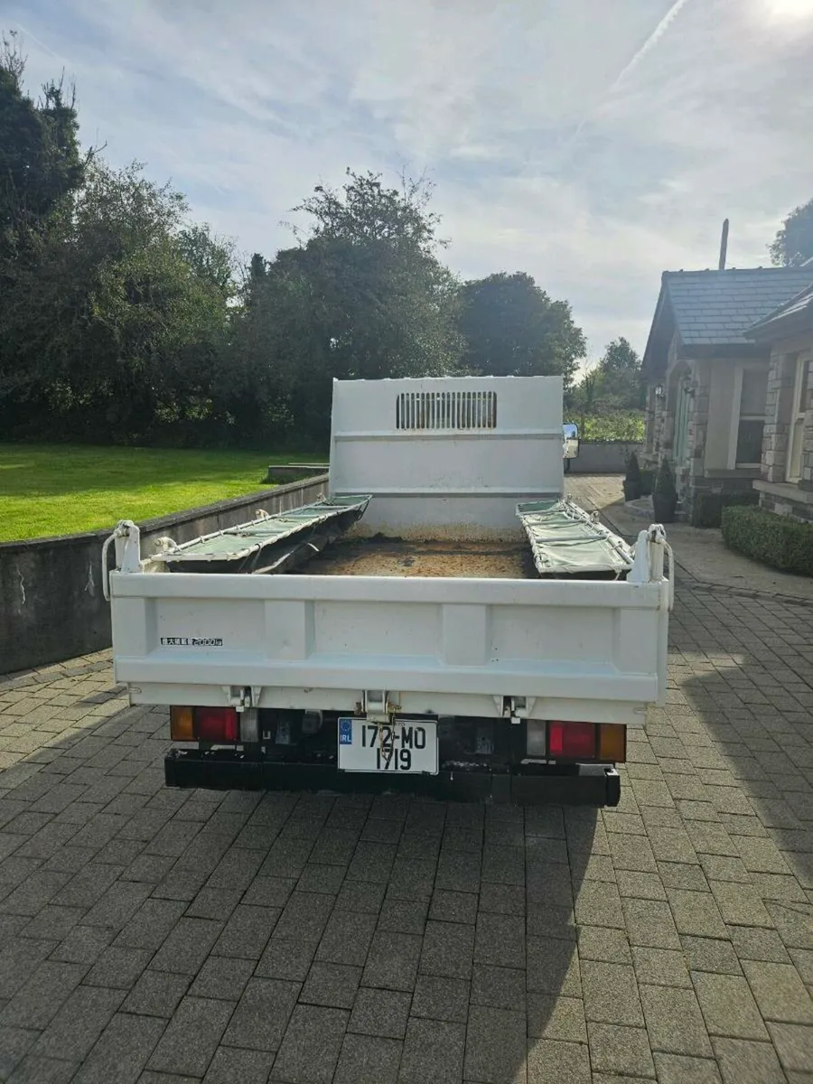 Izuzu ELF tipper van - Image 3