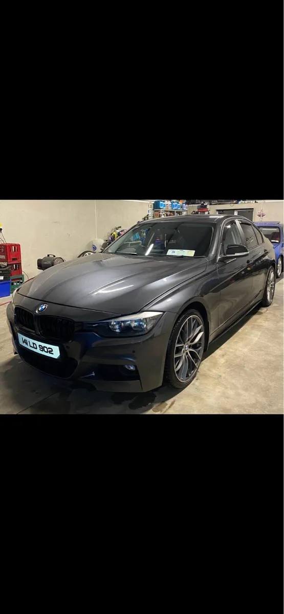 Bmw 320 - Image 2