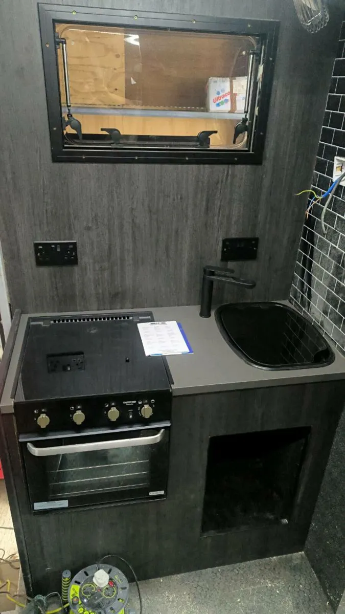 Camper - Image 4