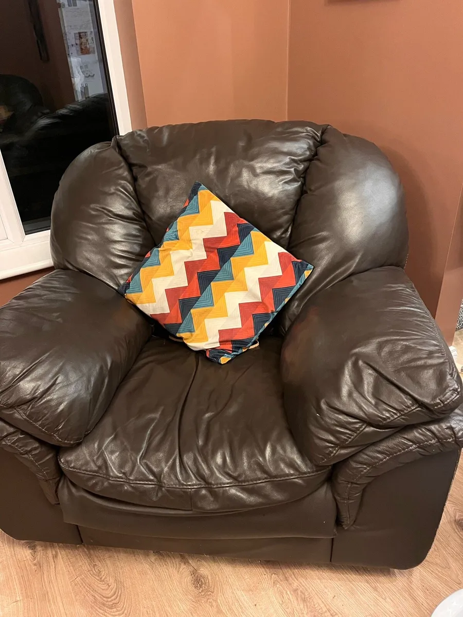 3 + 2 + 1 leather sofa - Image 1