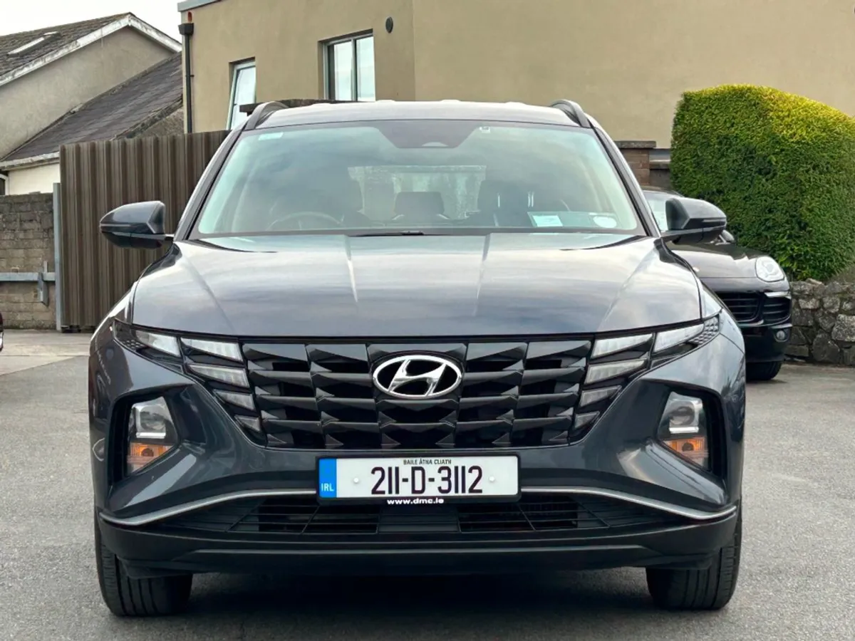 Hyundai Tucson Executive HEV Auto  high Spec - Image 2