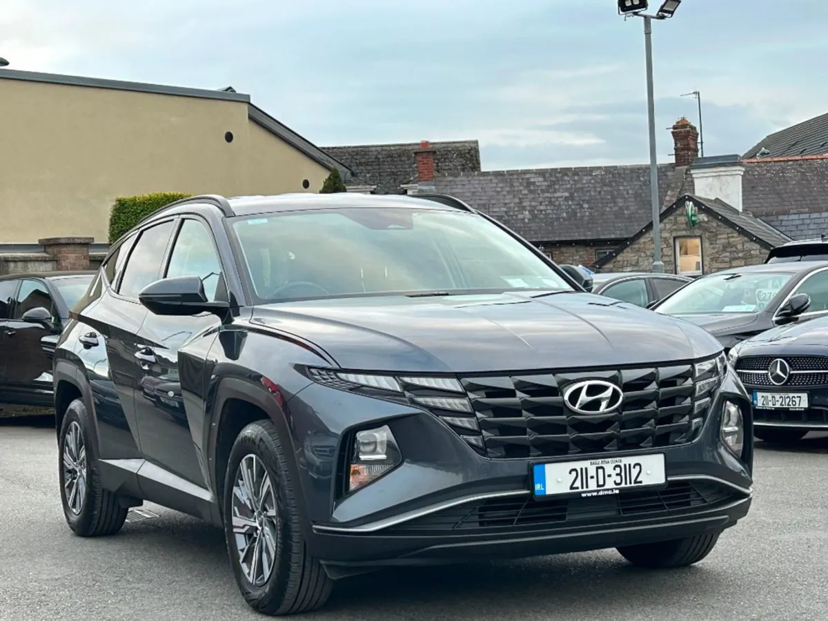 Hyundai Tucson Executive HEV Auto  high Spec - Image 3
