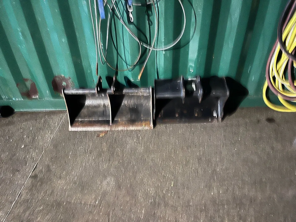 Micro digger buckets 24inch and 30 inch