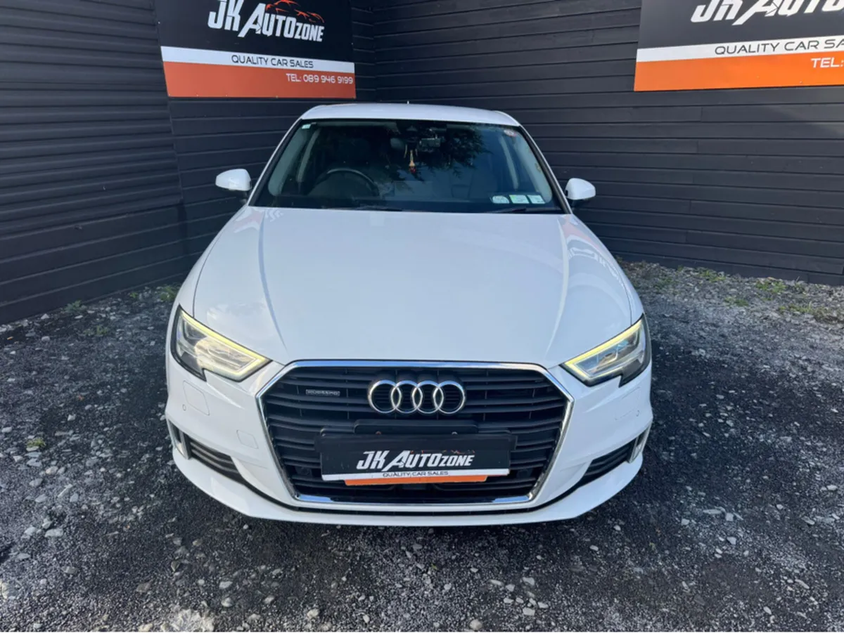 Audi A3 2.0 Quattro  AUTO 5DR - Image 2