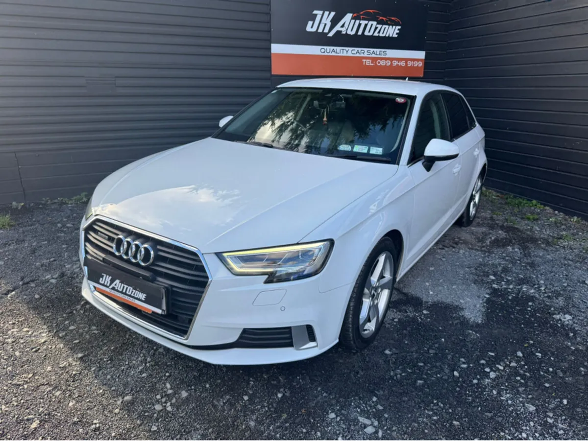 Audi A3 2.0 Quattro  AUTO 5DR - Image 3