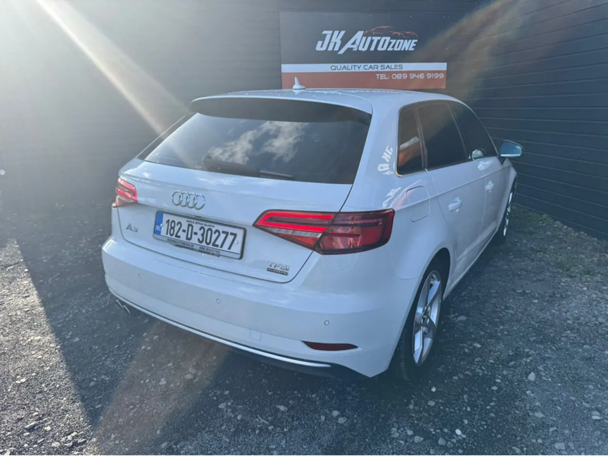 Audi A3 2.0 Quattro  AUTO 5DR - Image 4