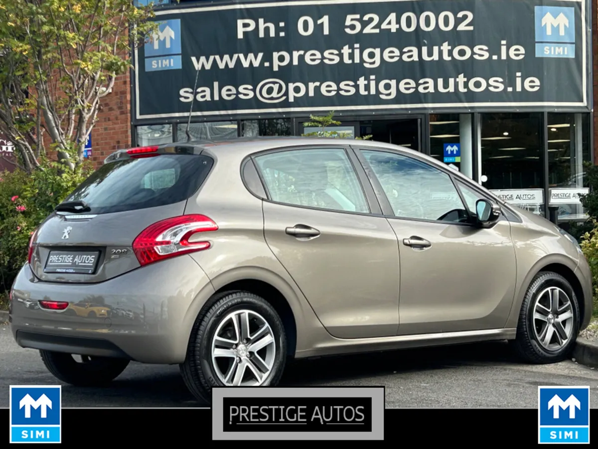 Peugeot 208 1.2 PETROL AUTO PREMIUM *CAR ID 35* - Image 4