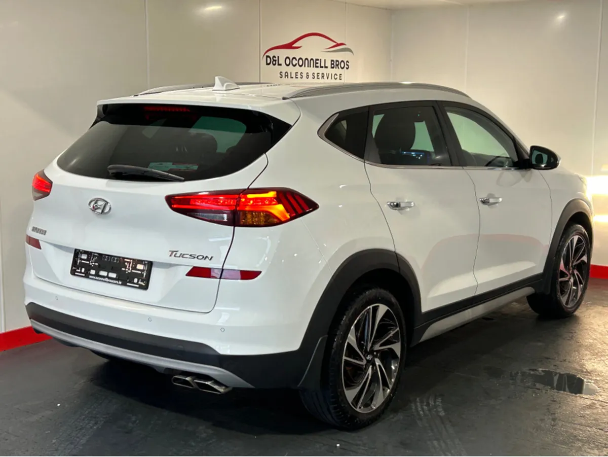 Hyundai Tucson IX35 EXECUTIVE PLUS 5DR - Image 1