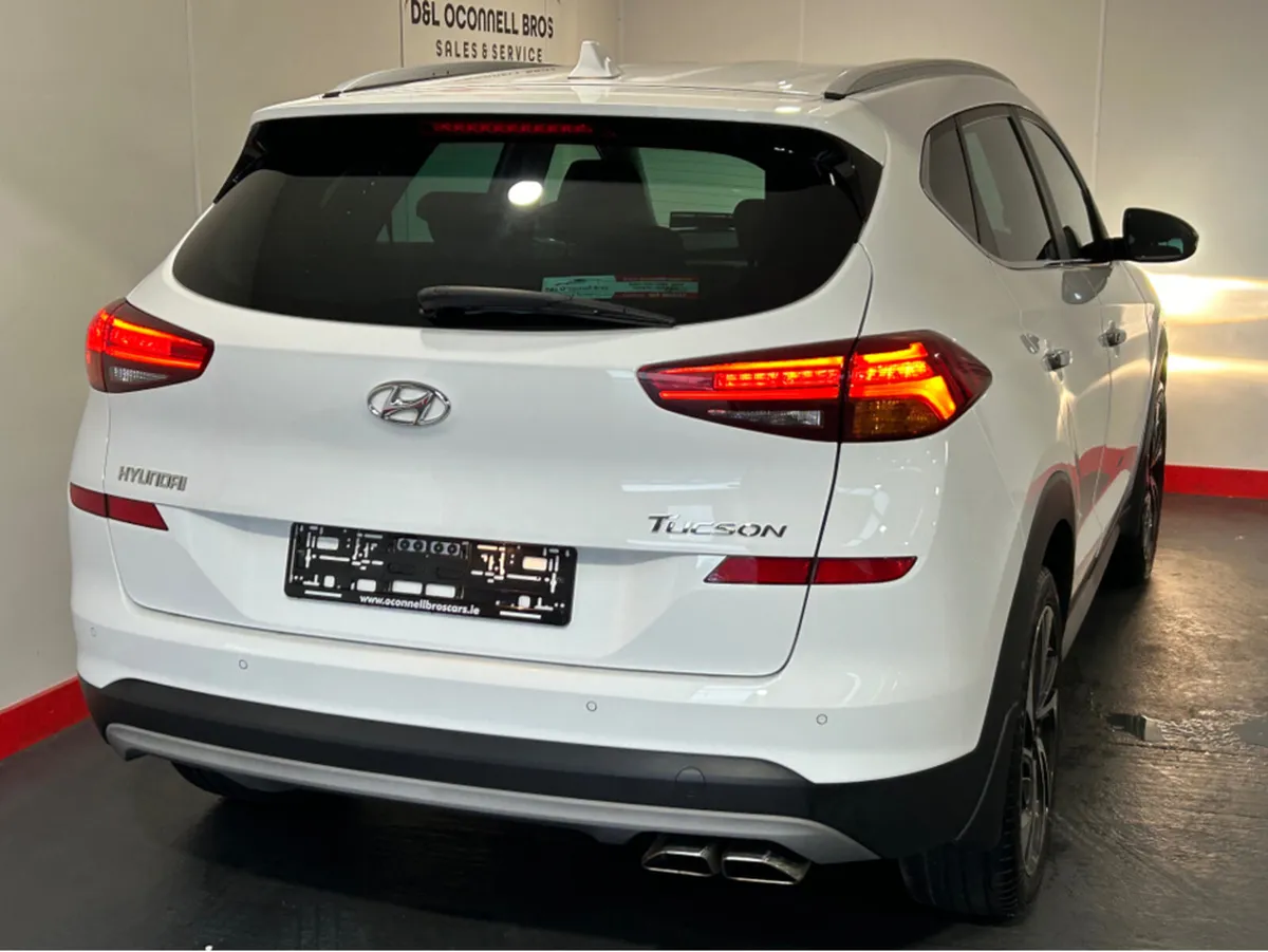 Hyundai Tucson IX35 EXECUTIVE PLUS 5DR - Image 2