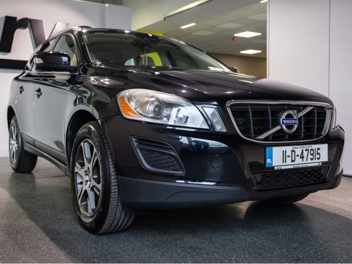 Volvo XC60 2.0 D DRIVE SE LUXURY 5DR - Image 1
