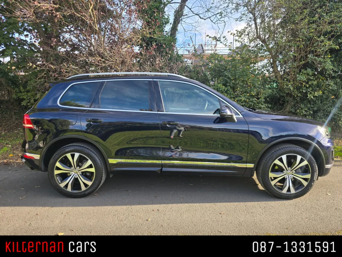 Volkswagen Touareg 3.0 TDI V6 R-LINE 258BHP PAN RO - Image 3