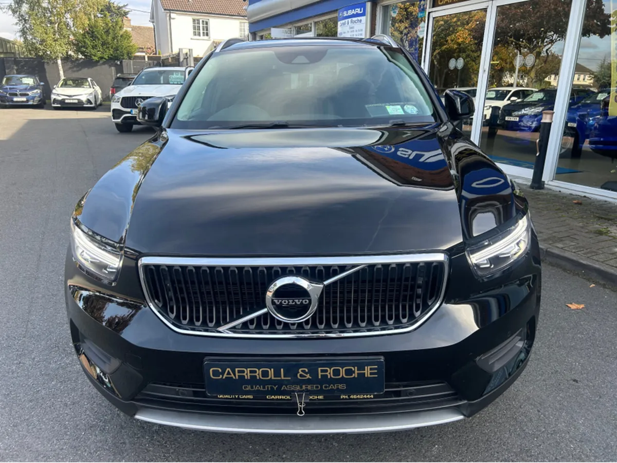 Volvo XC40 T3 Momentum SUV -Low Mileage - Trade-in - Image 3