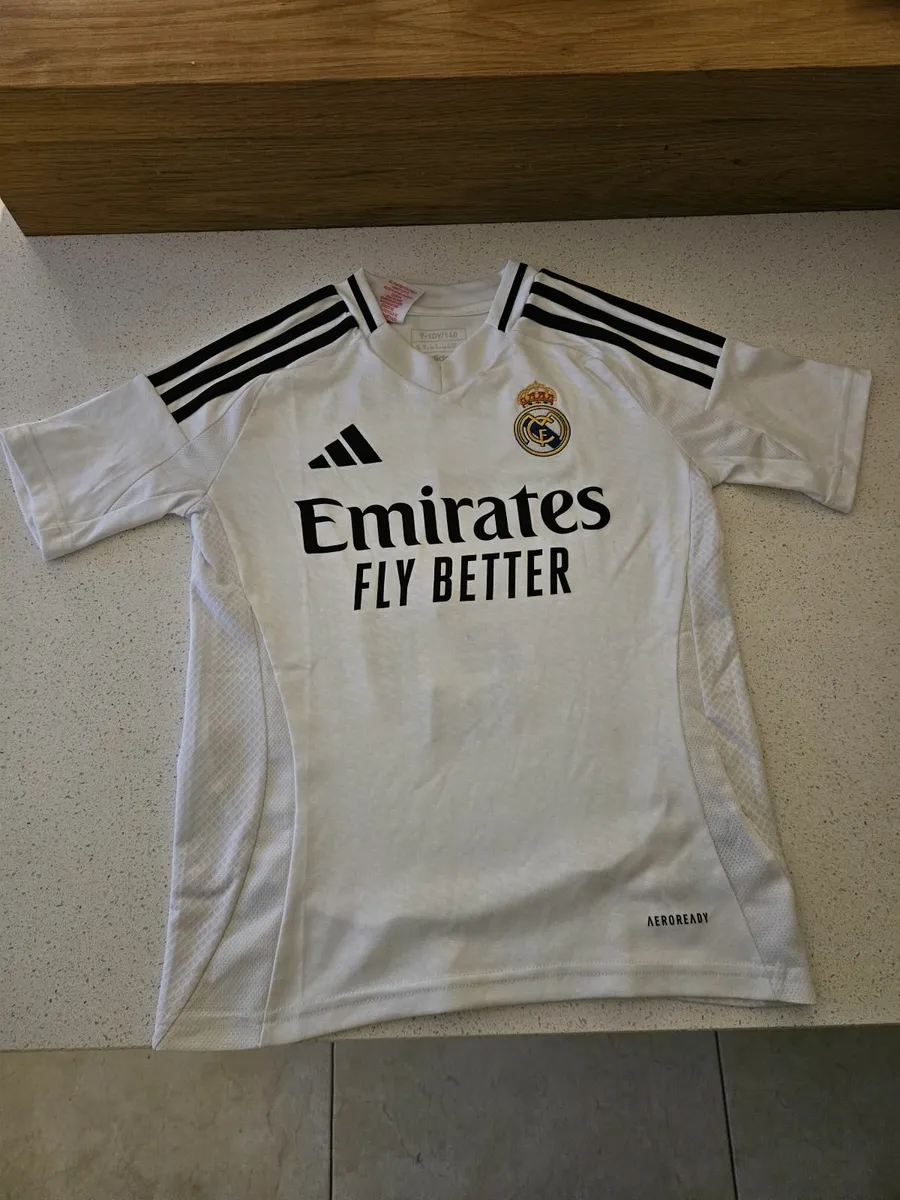 Real Madrid Mbappe jersey size 9-10y  (free post) - Image 3