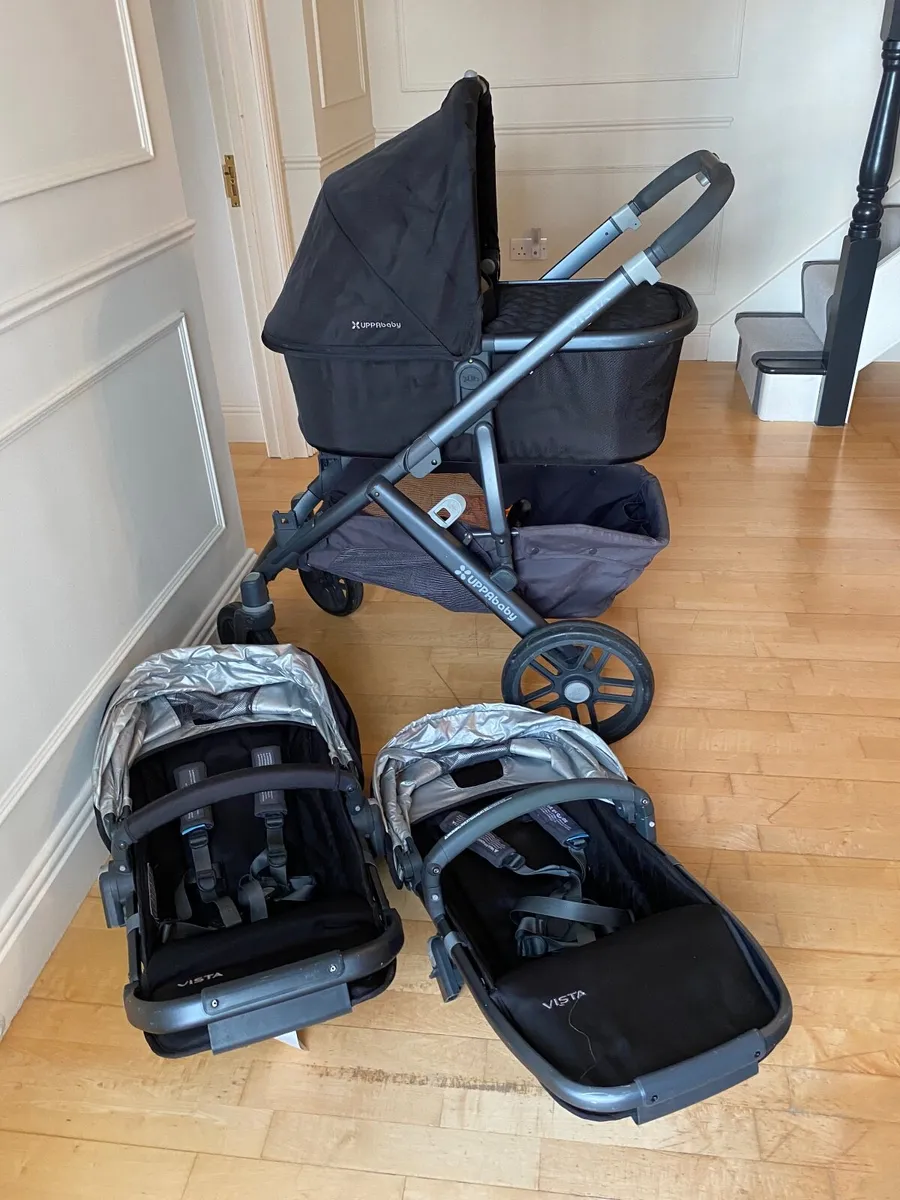 Uppababy Vista V2, bassinet, Rumble & Car Seat - Image 2