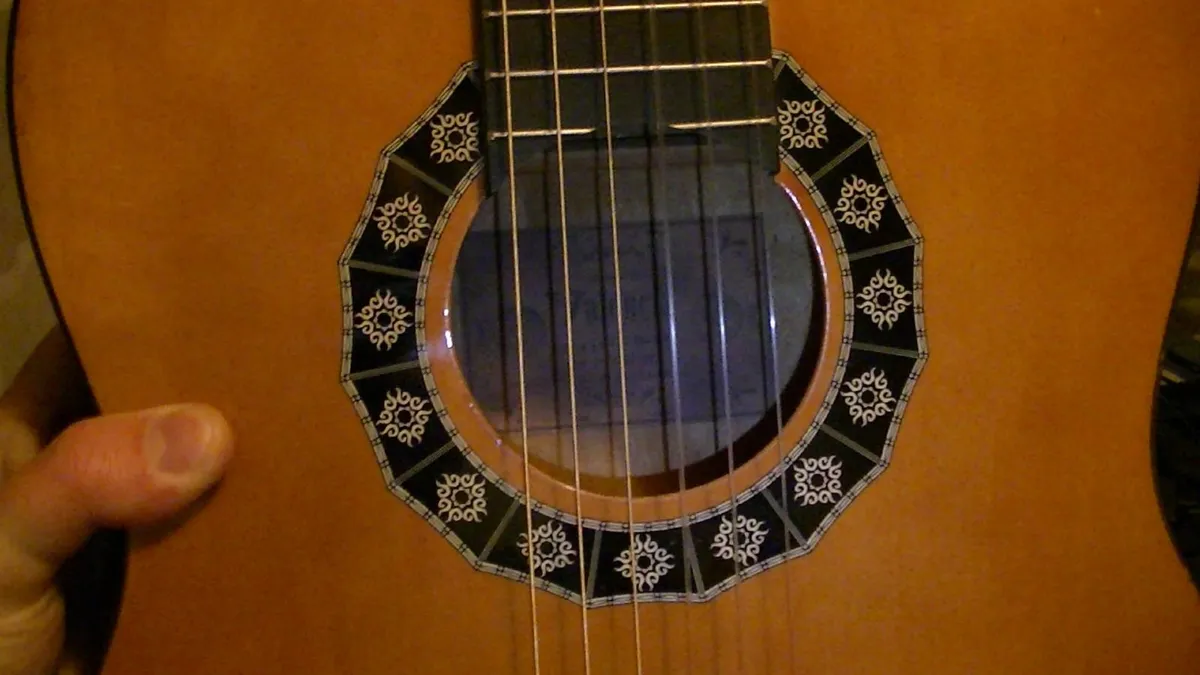 Valencia Guitar - Image 2