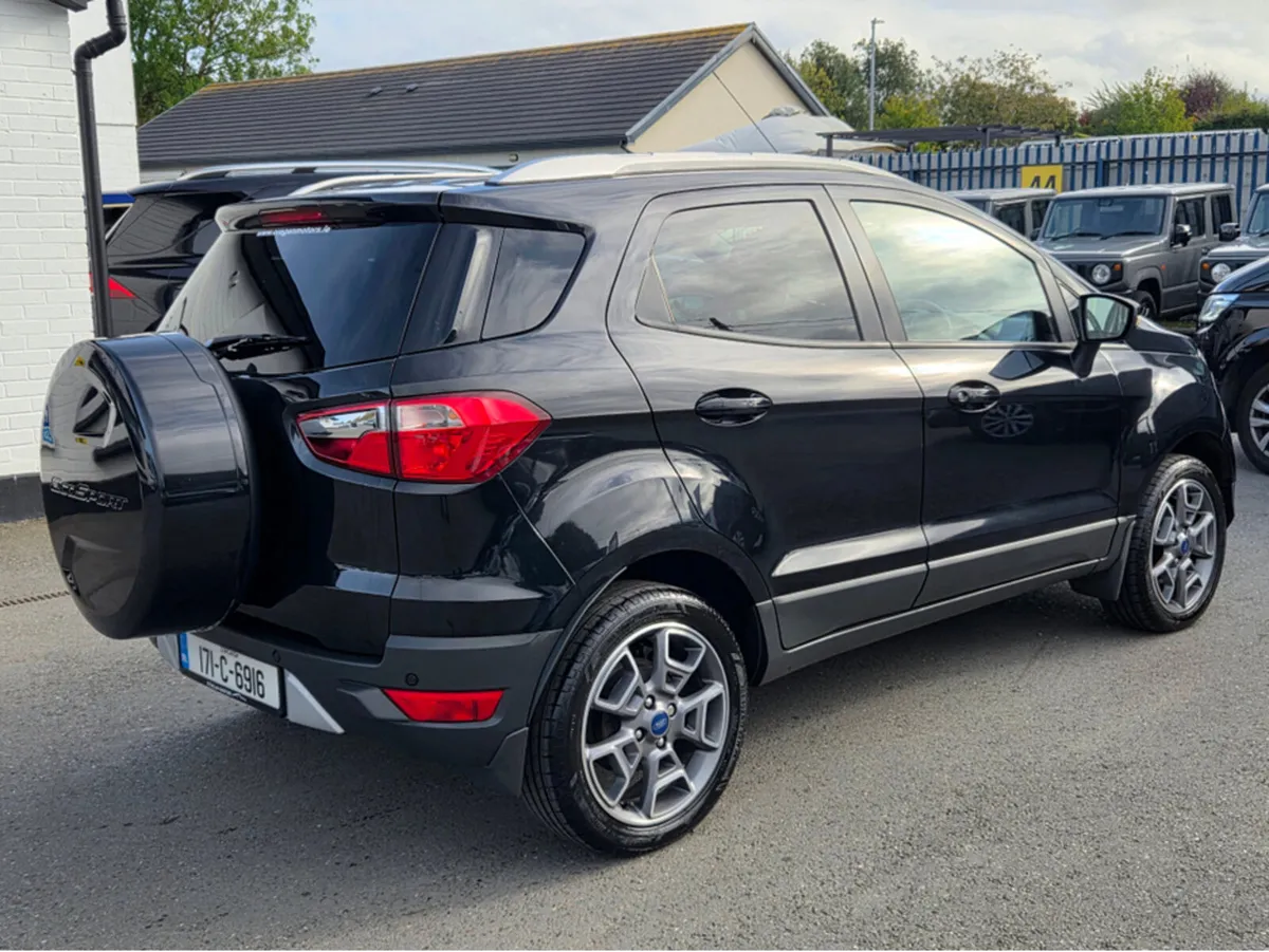 Ford EcoSport **VERY LOW MILEAGE** 1.5 TDCI TITANI - Image 3