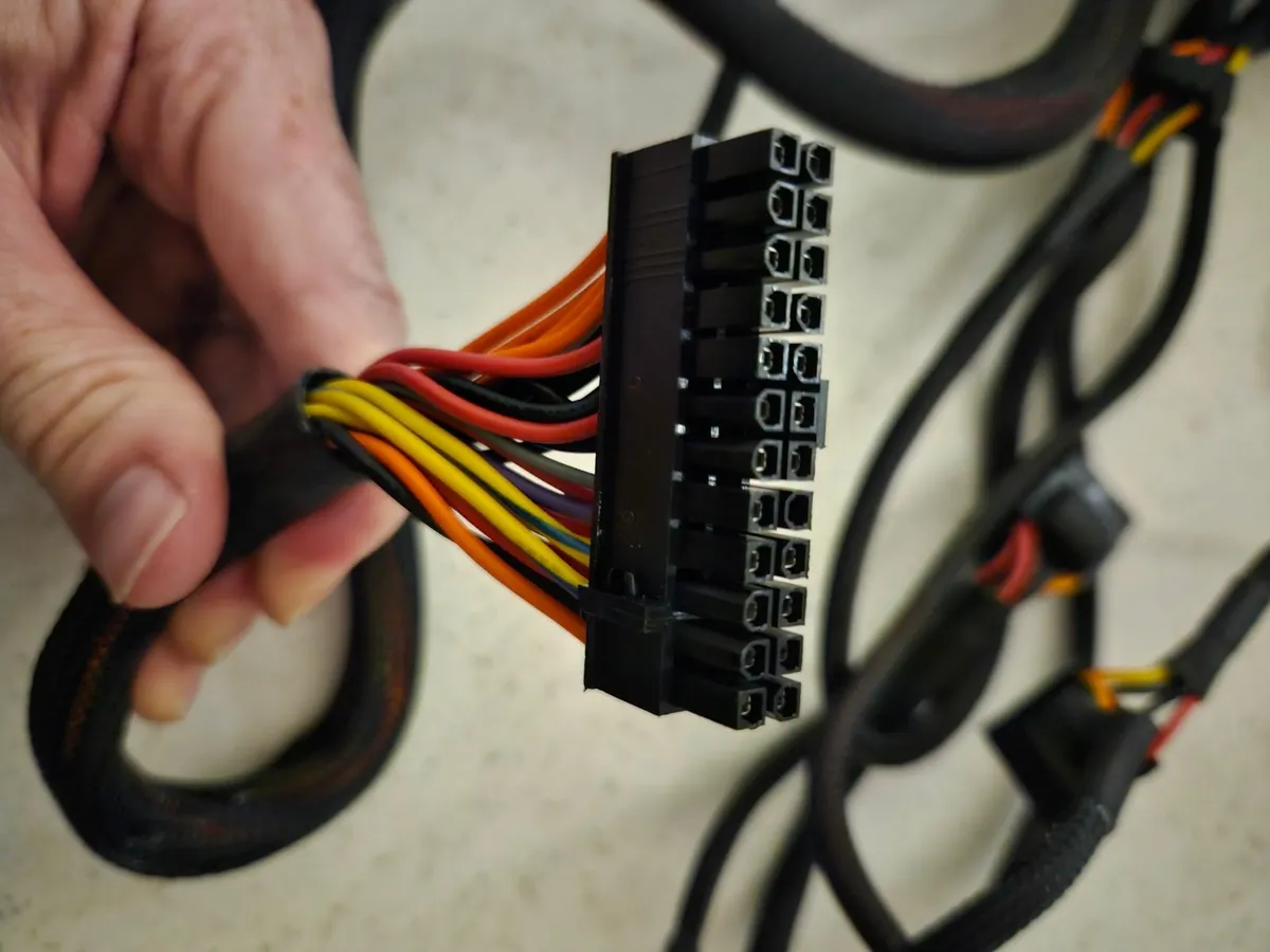Corsair 550w Power Supply - Image 2