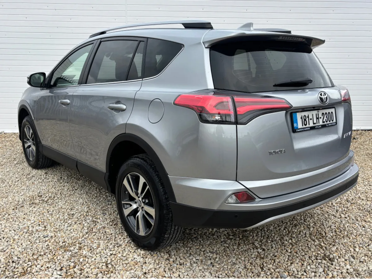 Toyota RAV4 RAV4 2.0 D-4D LUNA SPORT 4DR - Image 4