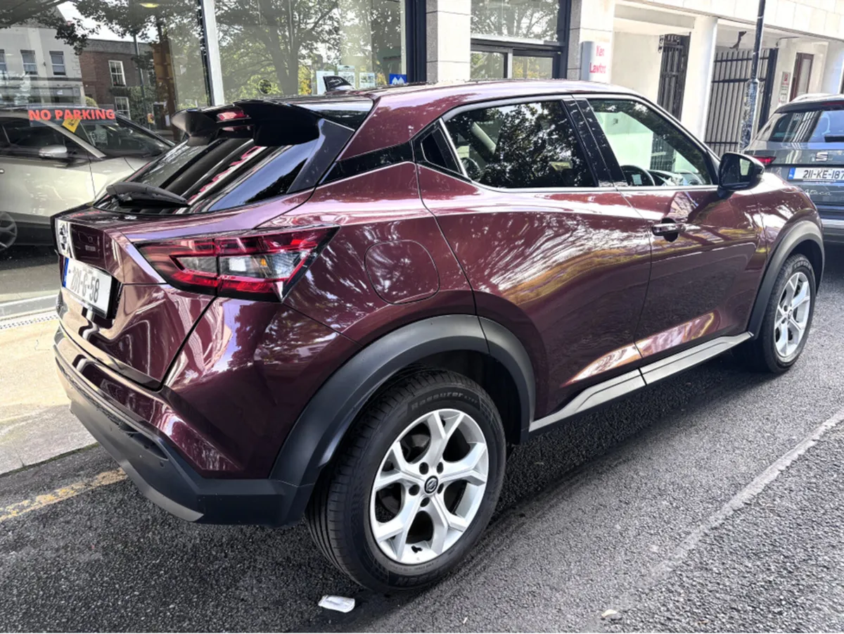 Nissan Juke 1.0 SV PREMIUM DCT AUTO 5DR - Image 2