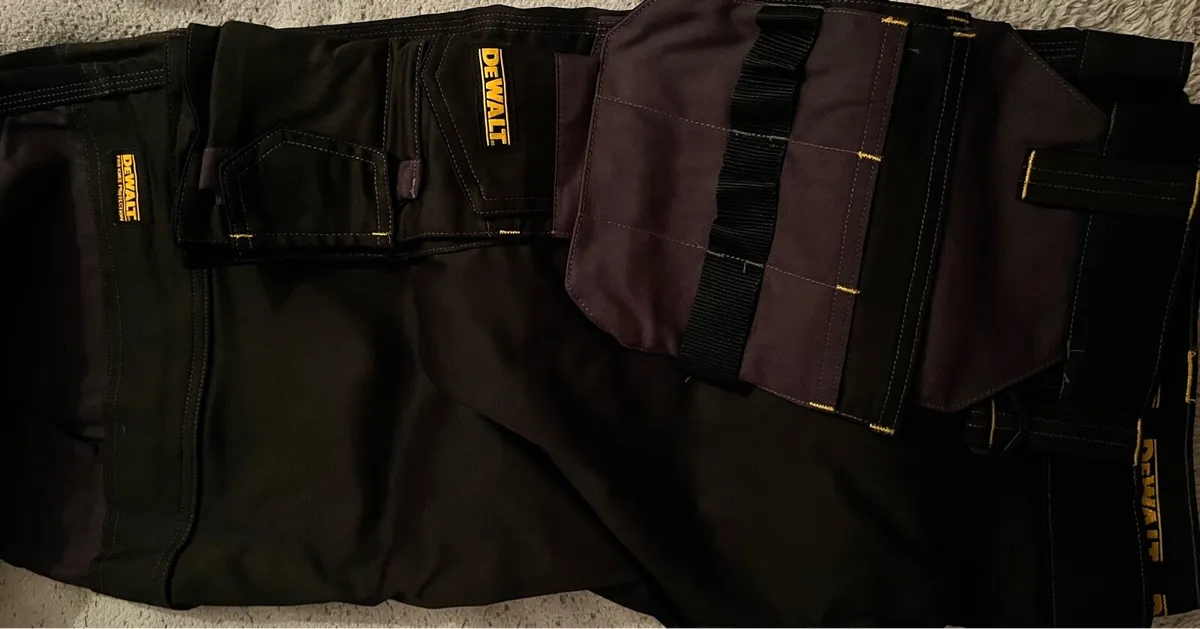 Quick sale of two new trousers - Image 2