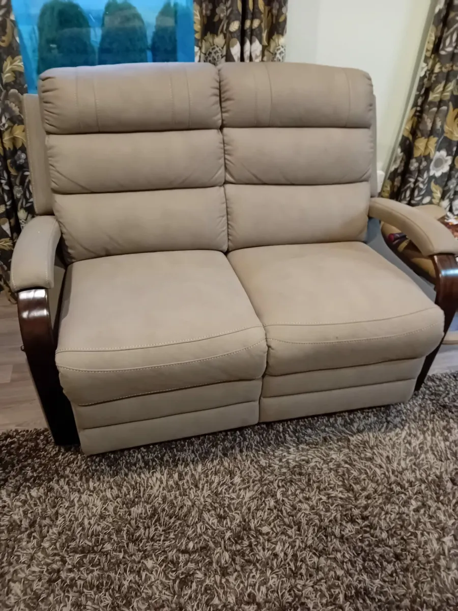 2 Seater Recliner Sofa - Image 1